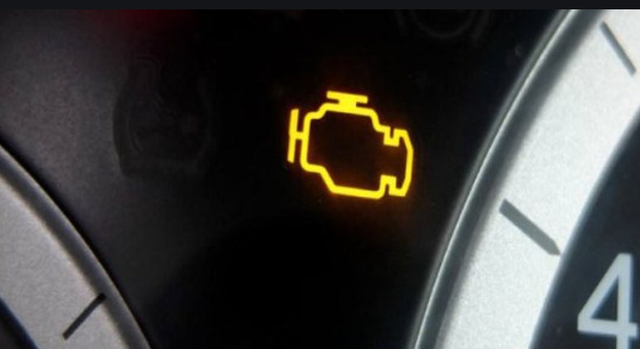 车上显示发动机故障(车上显示发动机故障灯亮还能开吗)插图